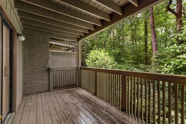 Building Photo - 1017 Dunbar Dr