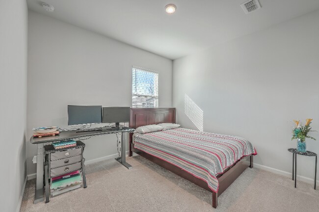 Building Photo - 286 W Bradford Pointe Dr