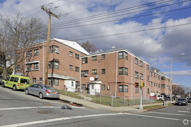 Building Photo - 215-31 Hillside Ave