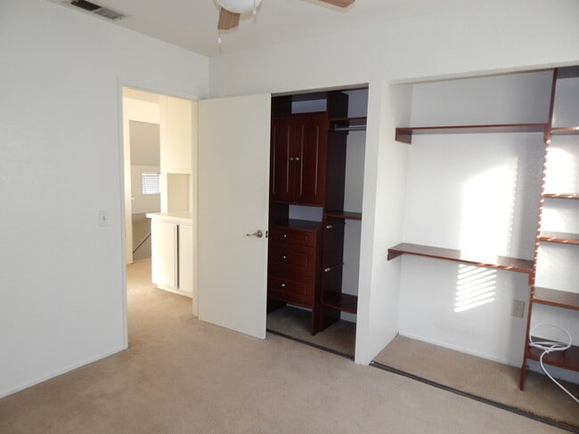 Building Photo - Stunning 4 Bedroom 3 Bath Home!!!