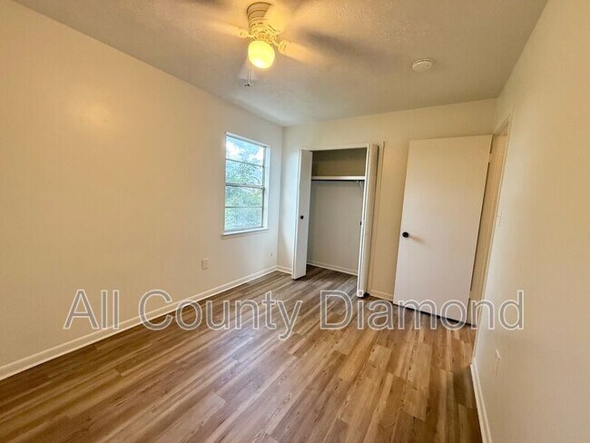 Building Photo - 506 11th St N