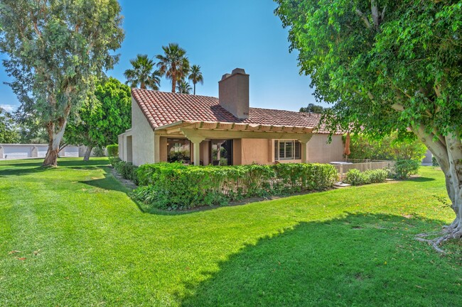 Building Photo - 343 Forest Hills Dr