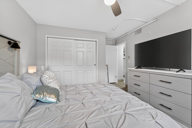 Building Photo - 801 Andrews Ave