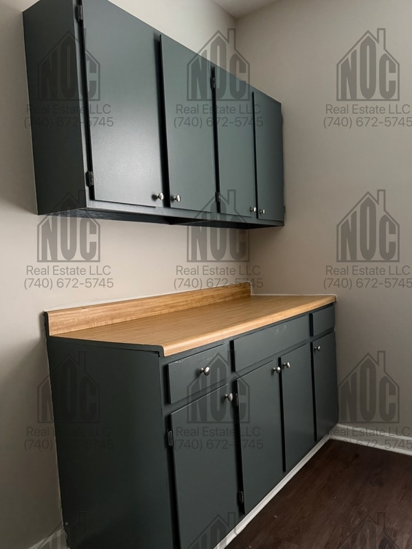 Building Photo - 160 160 1/2 Lake St. - 160