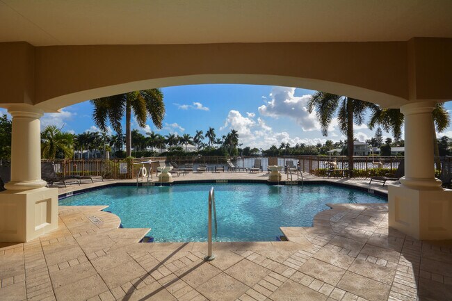 Building Photo - 3033 Waterside Cir
