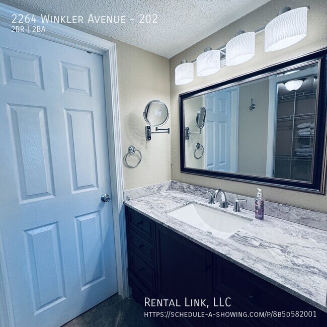 Building Photo - 2264 Winkler Ave