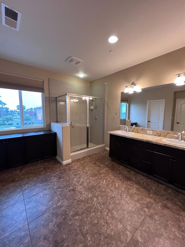 Building Photo - 2020 Makenna Dr