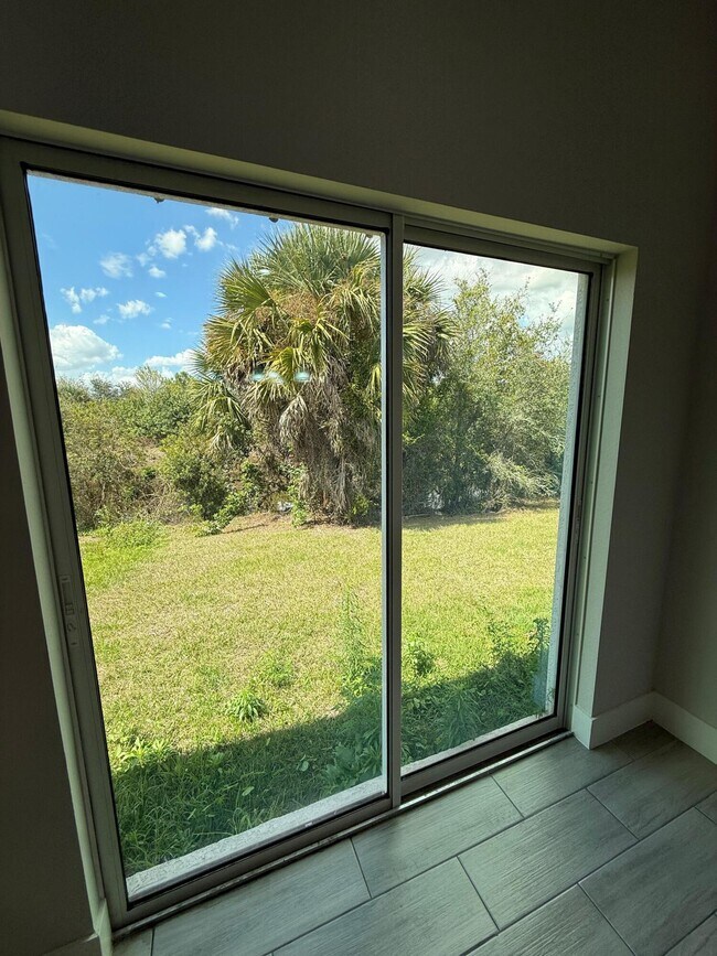 Building Photo - 4800 15th St SW