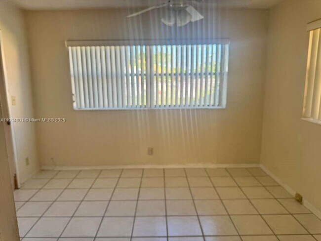 Building Photo - 2345 NW 28th St