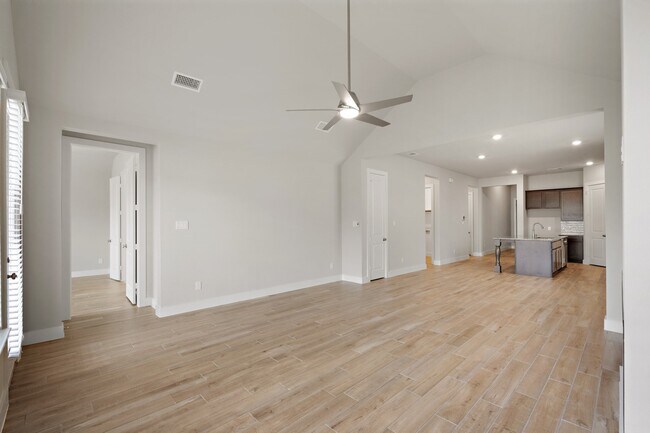 Building Photo - 10719 River Walk Dr