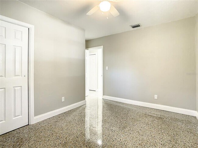 Building Photo - 8111 30th Ave N