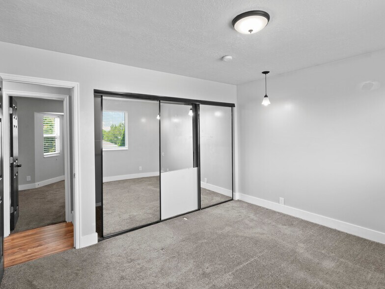 Building Photo - 14659 S 1690 W