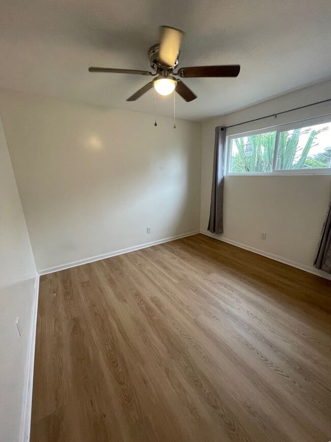 Building Photo - Beautifully Upgraded 3bed 2 bath Front House