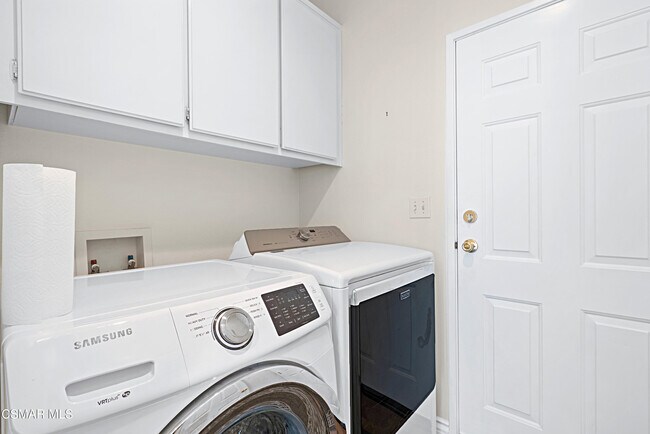 Building Photo - 545 Lorabel Way