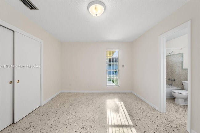 Building Photo - 8873 SW 25th St