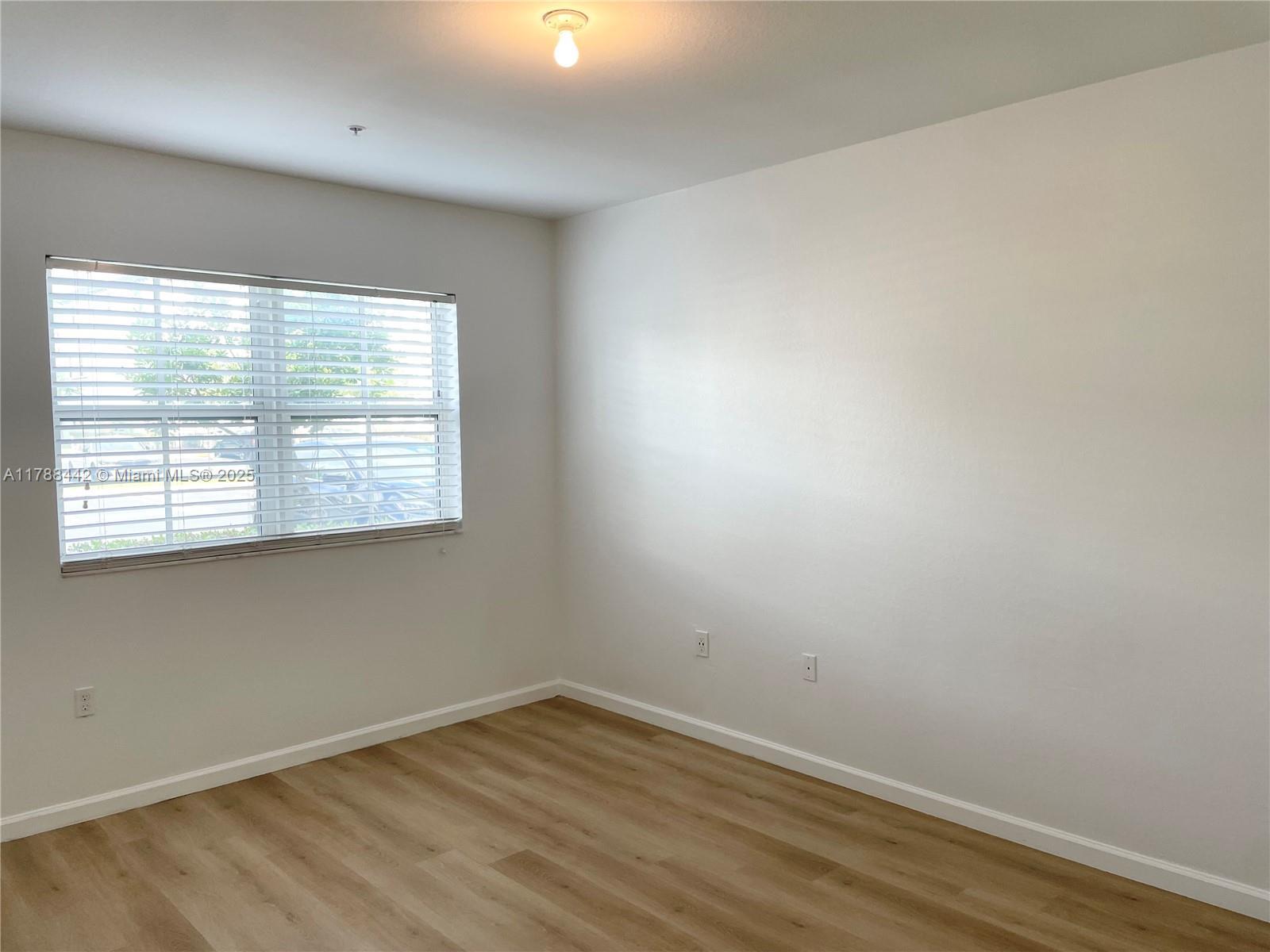 Building Photo - 8850 NW 97th Ave