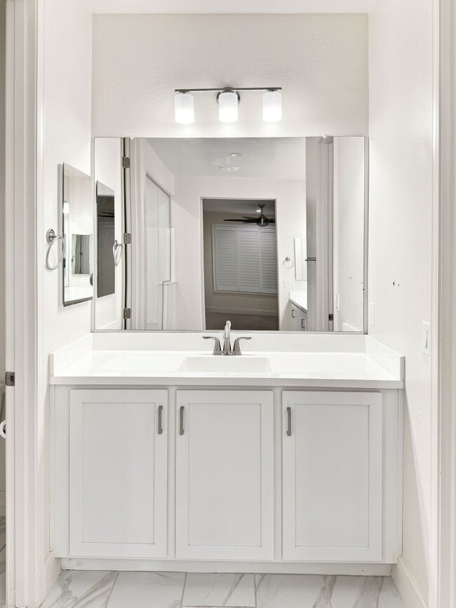 Building Photo - Luxury SMART HOME For Rent!