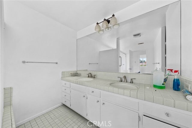 Building Photo - 124 N Janet Pl
