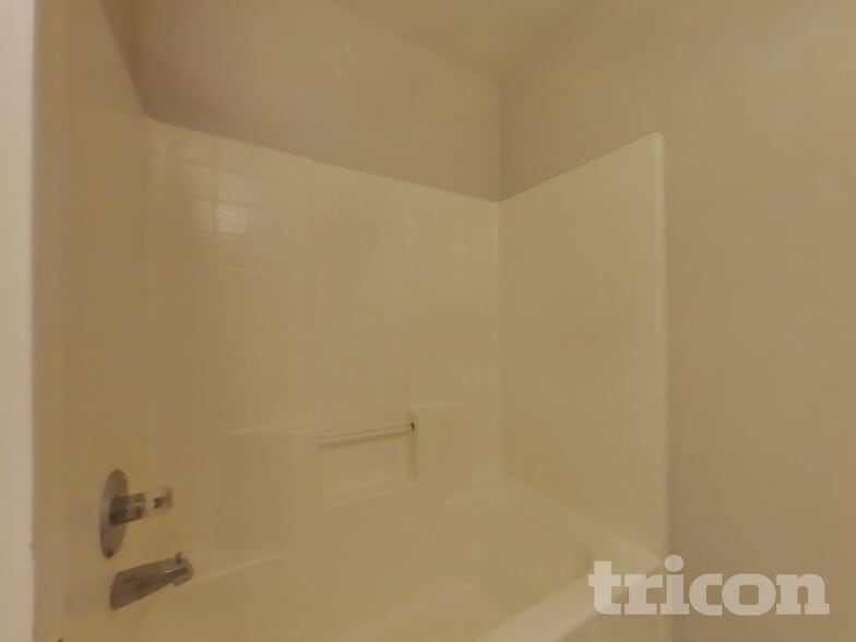 Building Photo - 7260 Specklebelly Ln