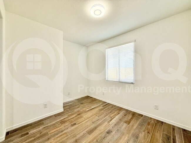 Building Photo - 25493 N 143rd Dr