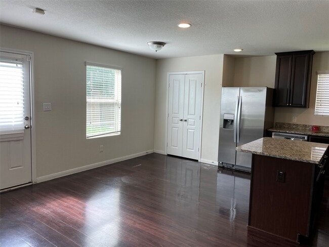 Building Photo - 2522 Bedrock Ln