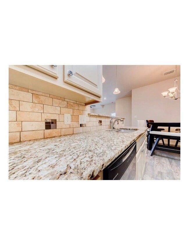 Building Photo - 10103 Waco Ave