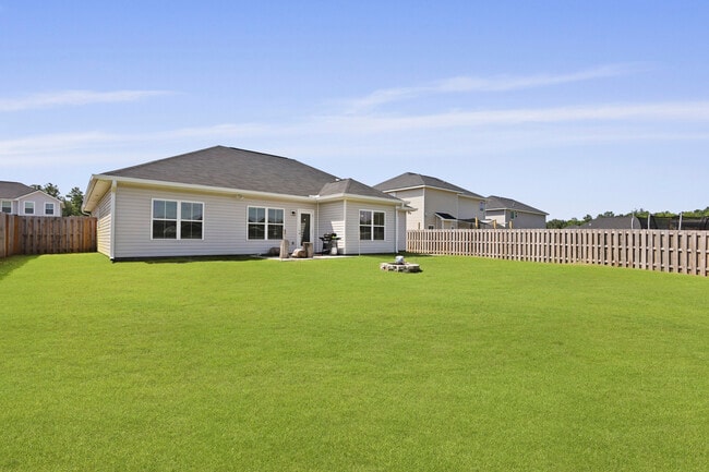 Building Photo - 568 Abode Ave