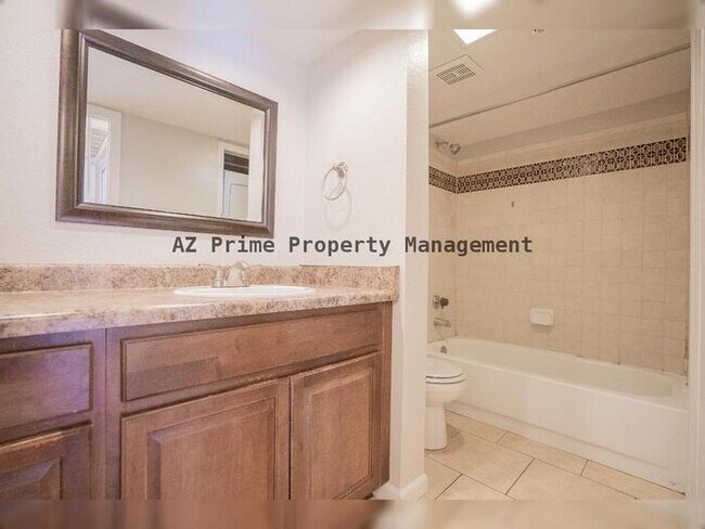 Building Photo - 1125 E BROADWAY RD UNIT 114, TEMPE AZ