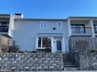 Building Photo - 121 E Chelsea Cir