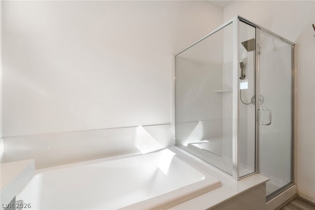 Building Photo - 110 Ibiza Lk Dr