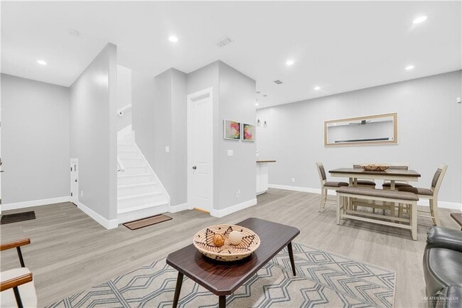 Building Photo - 23 3rd N St