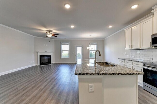 Building Photo - 3855 Brookburn Pk