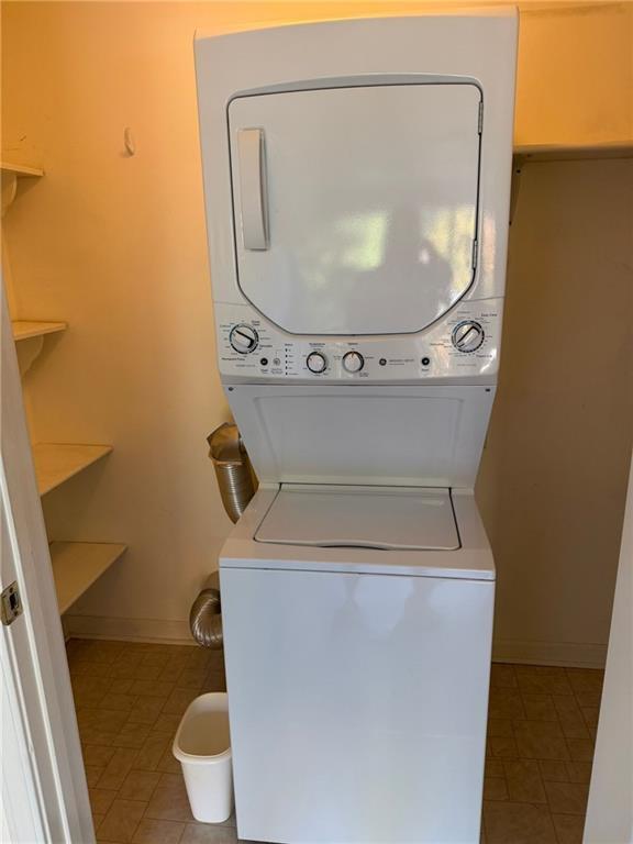 Building Photo - 2961 Parkridge Dr NE