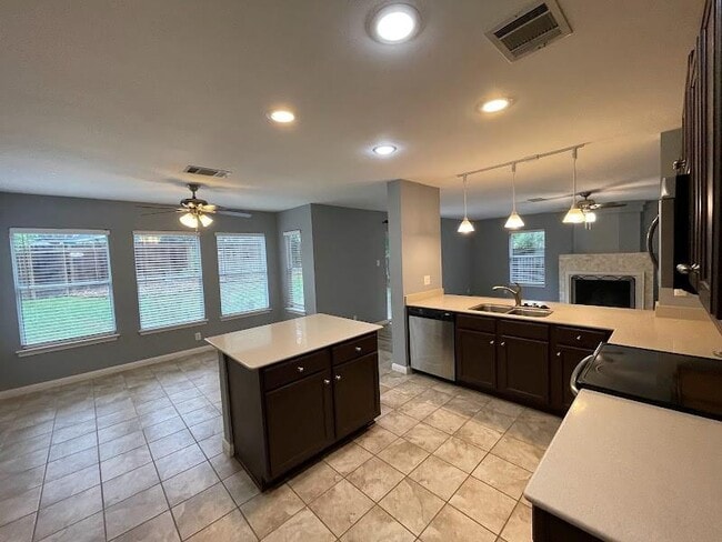 Building Photo - 1825 Red Rock Dr