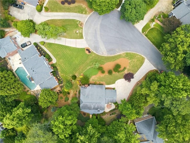 Building Photo - 1390 Tennis Ct Pl