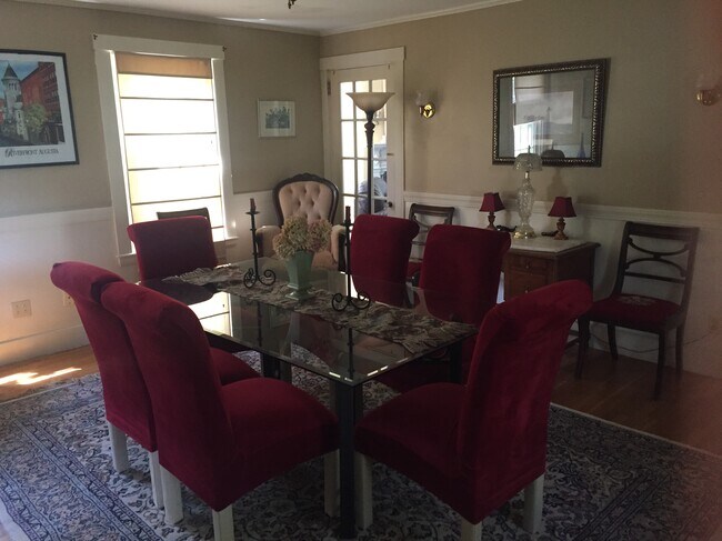 Building Photo - 84 Court St