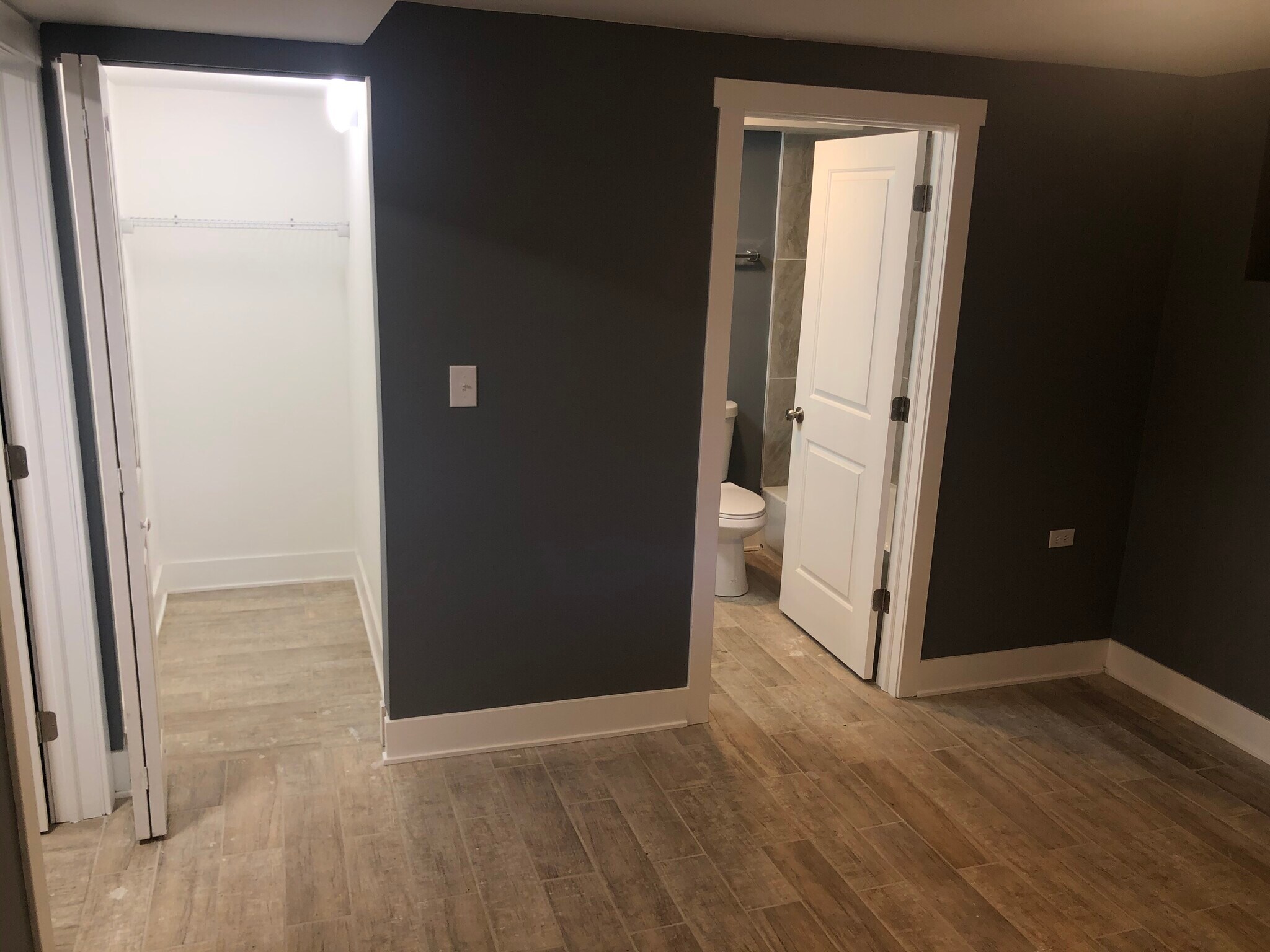 MASTER BEDROOM VIEW 3 UNFURNISHED - 4836 S Michigan Ave