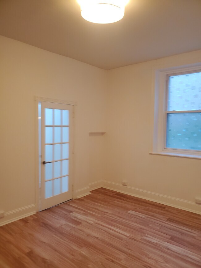 Bdrm #2 - 4614 Chester Ave
