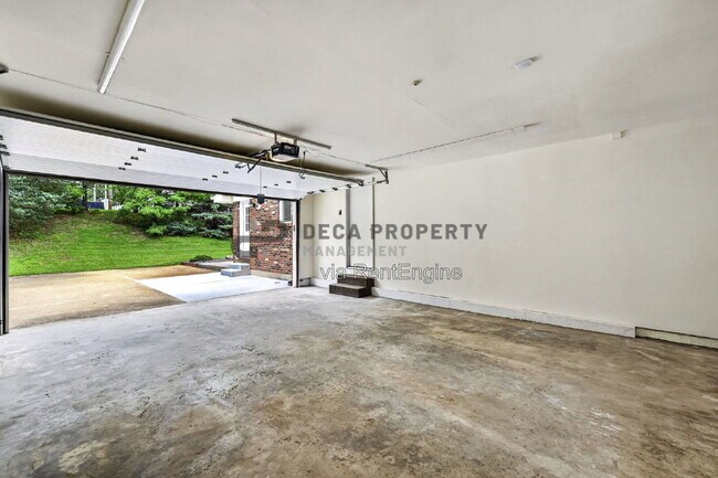Building Photo - 10327 Dorenshire Ct
