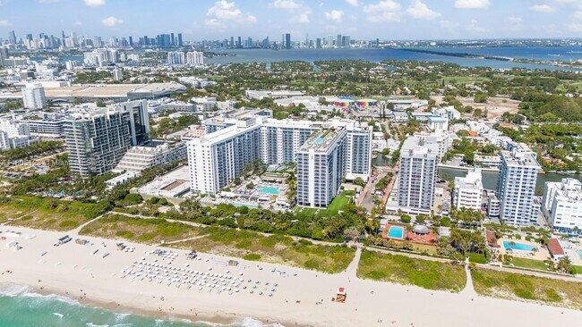Building Photo - 2301 Collins Ave