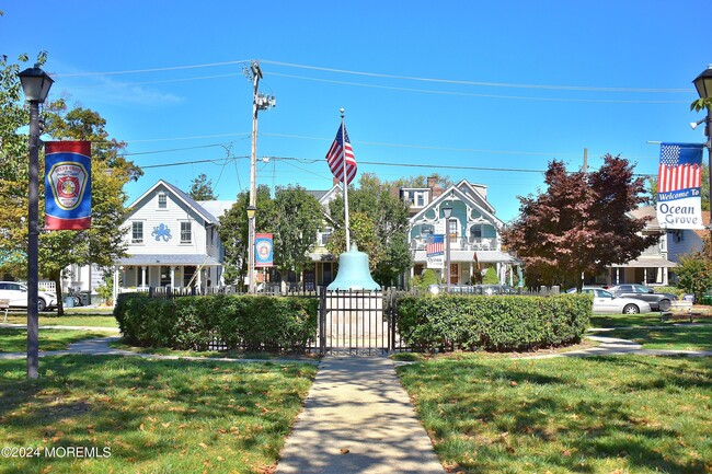 Building Photo - 119 Main Ave