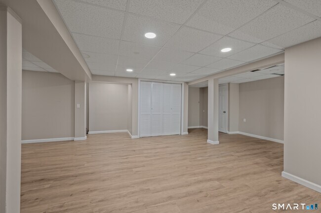 Building Photo - 58 Jackson Ave