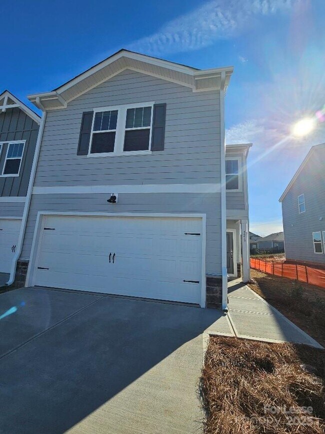 Primary Photo - 5213 Brailey Cir