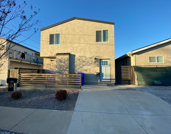 Building Photo - 5484 Dorothy Dr