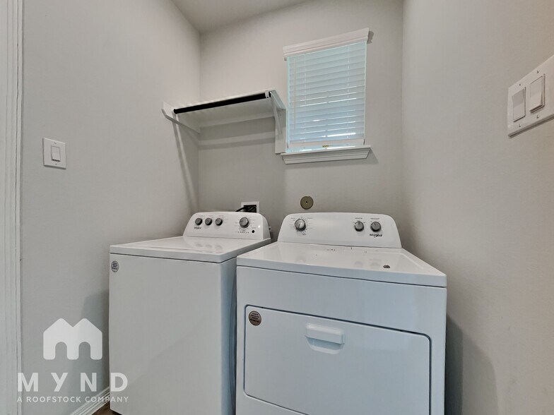 Building Photo - 23342 Kinsfolk Dr