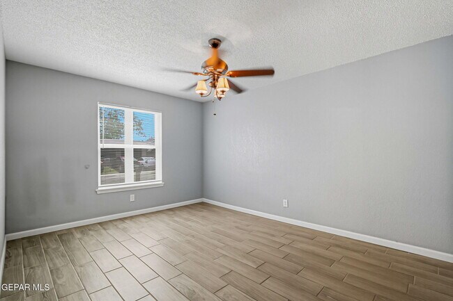 Building Photo - 3911 Quasar Ct