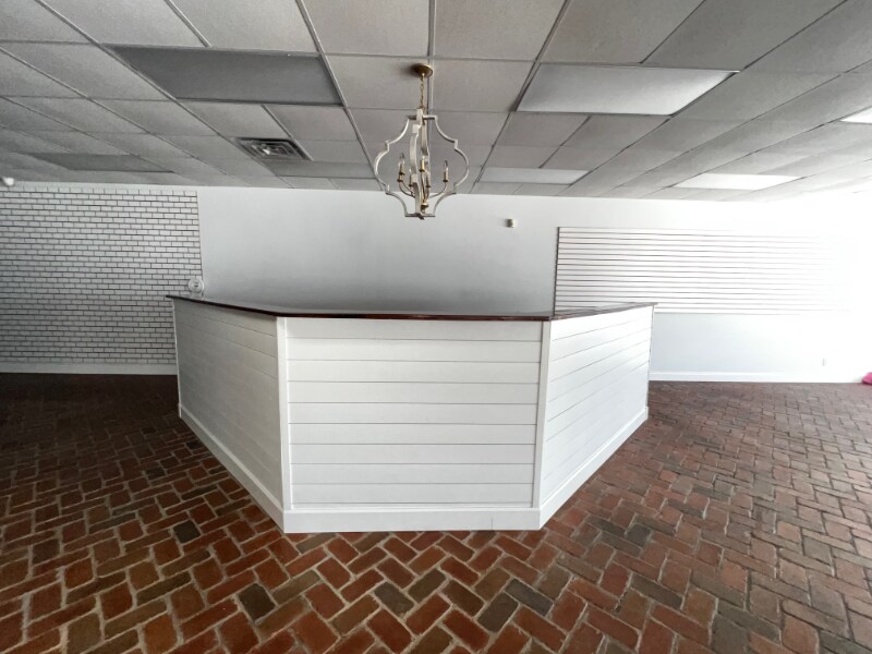 Building Photo - 703 S Madison St