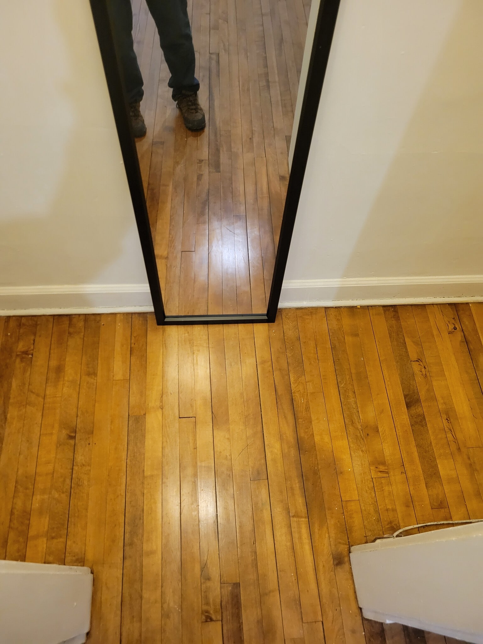 walkin closet #1 - 2320 W Eastwood Ave
