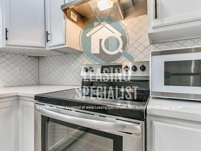 Building Photo - Norman 3 Bed 2 Bath New Custom Build Available for Immediate Move!!