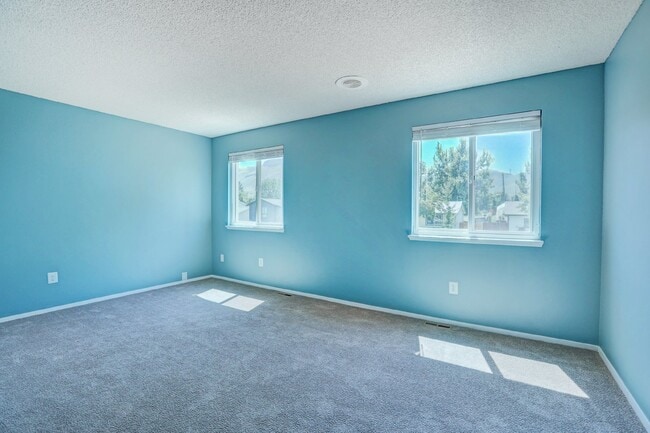 Building Photo - $3,200.00 - 3 Bedrooms, 2 Bathrooms, Singl...